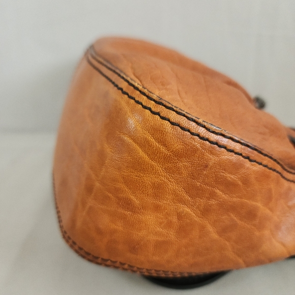 ✨️FENDI "B" Shoulder Bag - Picture 12 of 16